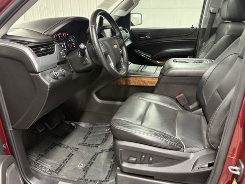 Used 2018 Chevrolet Suburban Premier AWD/4WD image 9