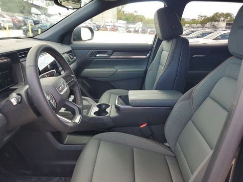 New 2026 GMC Terrain AT4 w/ Technology Package II AWD/4WD image 19