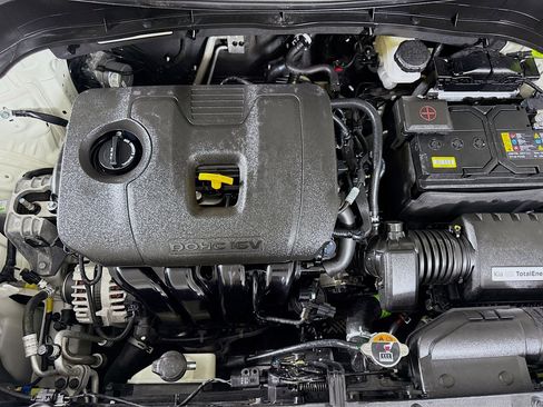 Used 2024 Kia Soul LX w/ Option Group 015 FWD image 38