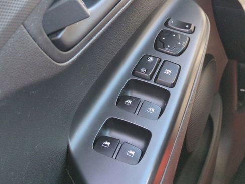 Used 2019 Hyundai Kona SEL image 24