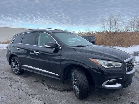 Used 2020 INFINITI QX60 Signature Edition w/ Cargo Package Essential image 7