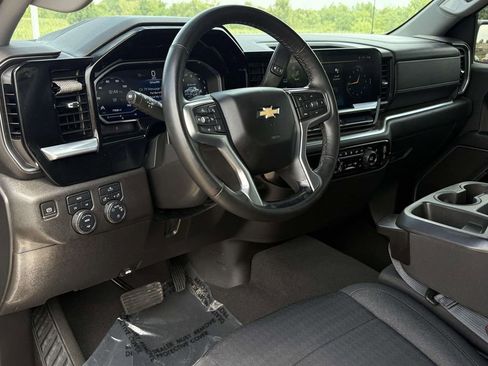 Used 2023 Chevrolet Silverado 1500 LT AWD/4WD image 23