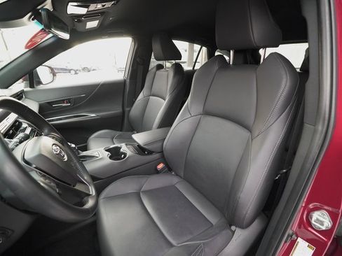 Certified 2023 Toyota Venza XLE image 14