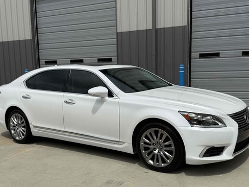 Used 2013 Lexus LS 460 L w/ All-Weather Pkg RWD image 6
