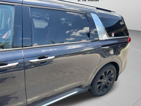 Used 2022 Kia Carnival SX FWD image 15
