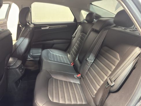 Used 2014 Ford Fusion SE w/ Equipment Group 202A FWD image 28