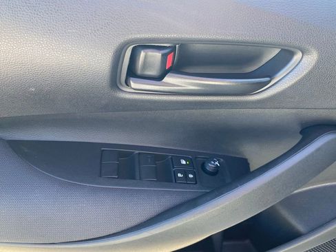 Used 2025 Toyota Corolla LE image 17