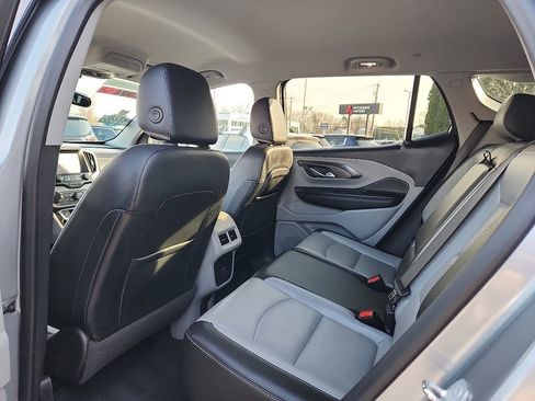Used 2023 GMC Terrain SLT image 10