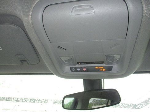 Used 2021 GMC Acadia SLE image 48