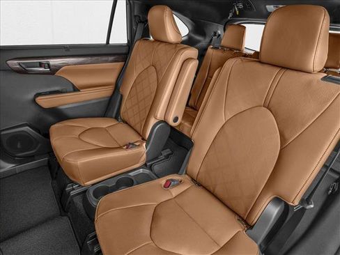 New 2026 Toyota Highlander Platinum AWD/4WD image 9
