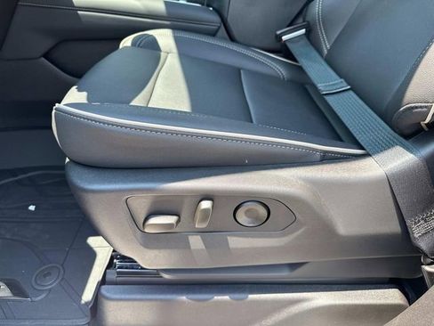 New 2025 Chevrolet Suburban Premier w/ Sun And Tow Package RWD image 40