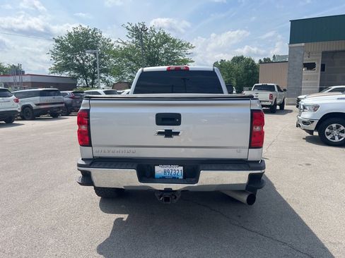 Used 2016 Chevrolet Silverado 2500 LT w/ LT Convenience Package AWD/4WD image 5