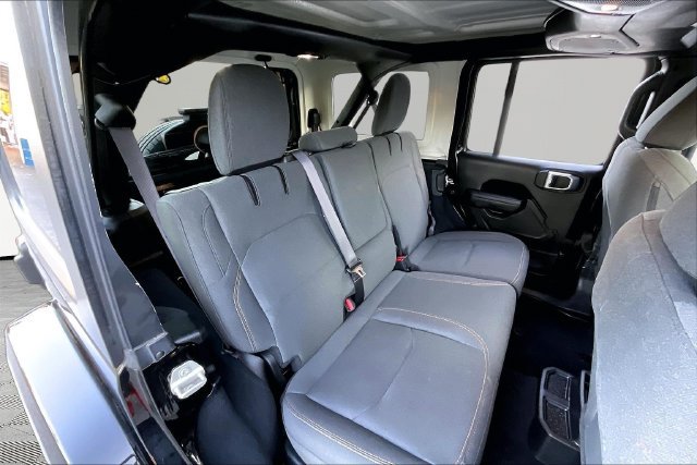 Used 2024 Jeep Wrangler Unlimited w/ Convenience Group AWD/4WD image 17