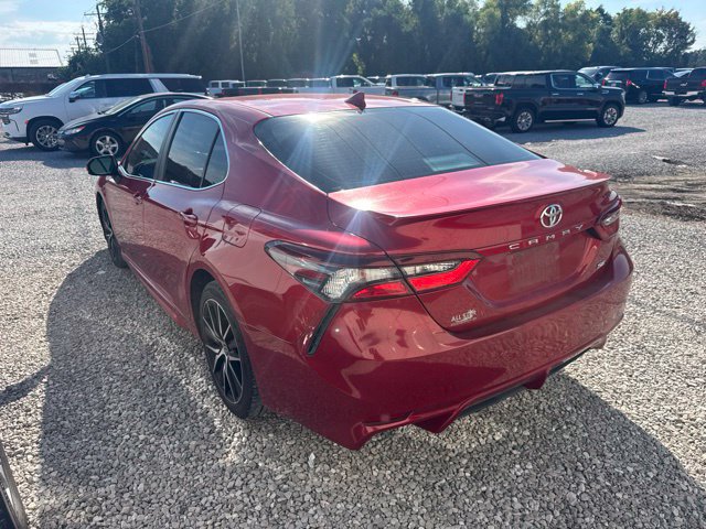 Used 2021 Toyota Camry SE FWD image 6