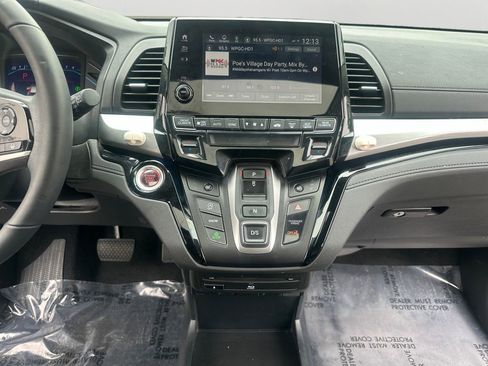 Used 2023 Honda Odyssey Touring image 14