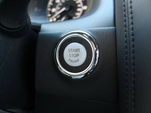 Used 2024 Nissan Armada SL w/ Midnight Edition Package image 18