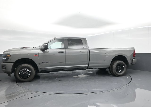 New 2026 RAM 3500 Laramie AWD/4WD image 5