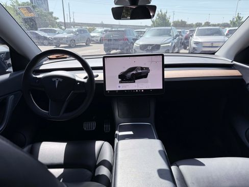 Used 2022 Tesla Model Y Performance AWD/4WD image 11