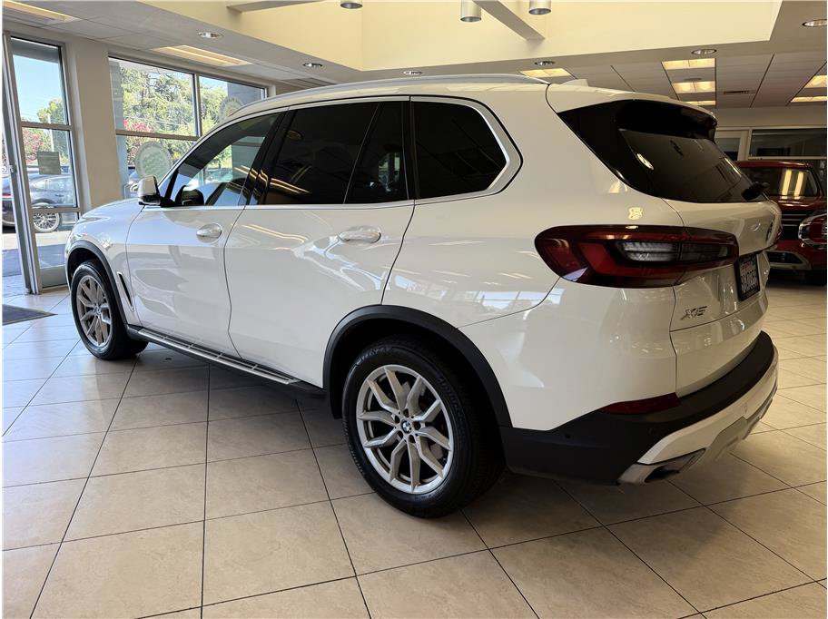 Used 2023 BMW X5 sDrive40i w/ Parking Assistance Package RWD image 7