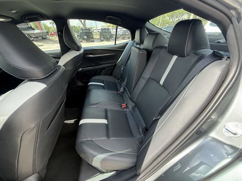 Used 2025 Toyota Camry SE image 31