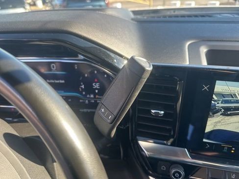 Certified 2025 Chevrolet Silverado 2500 LTZ w/ LTZ Premium Package image 26