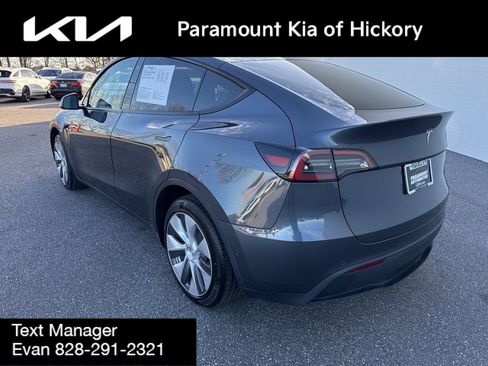 Used 2022 Tesla Model Y Long Range image 5