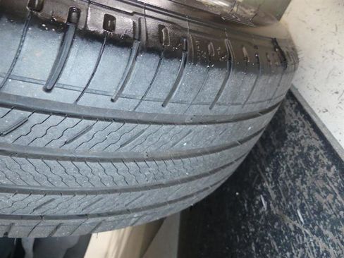 Used 2022 Lexus RX 450h w/ Premium Package image 35