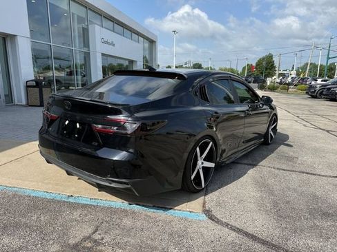 Used 2025 Toyota Camry SE w/ Convenience Package FWD image 6