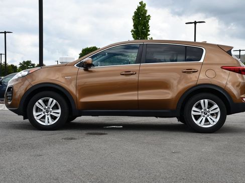 Used 2017 Kia Sportage LX AWD/4WD image 5