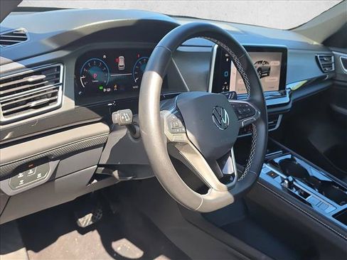 Certified 2026 Volkswagen Atlas Cross Sport SE w/ Panoramic Sunroof Package FWD image 10