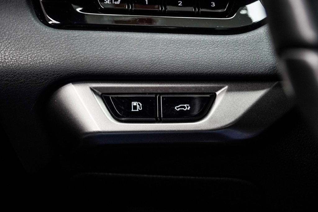 Used 2023 Lexus RX 350 Premium w/ Cold Area Package FWD image 32