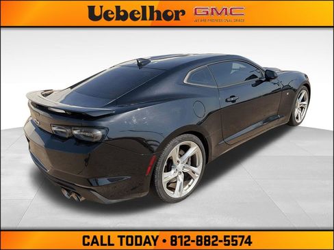 Used 2019 Chevrolet Camaro SS RWD image 9