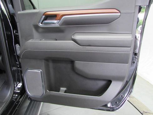 Used 2023 GMC Sierra 1500 Denali w/ Denali Reserve Package AWD/4WD image 18