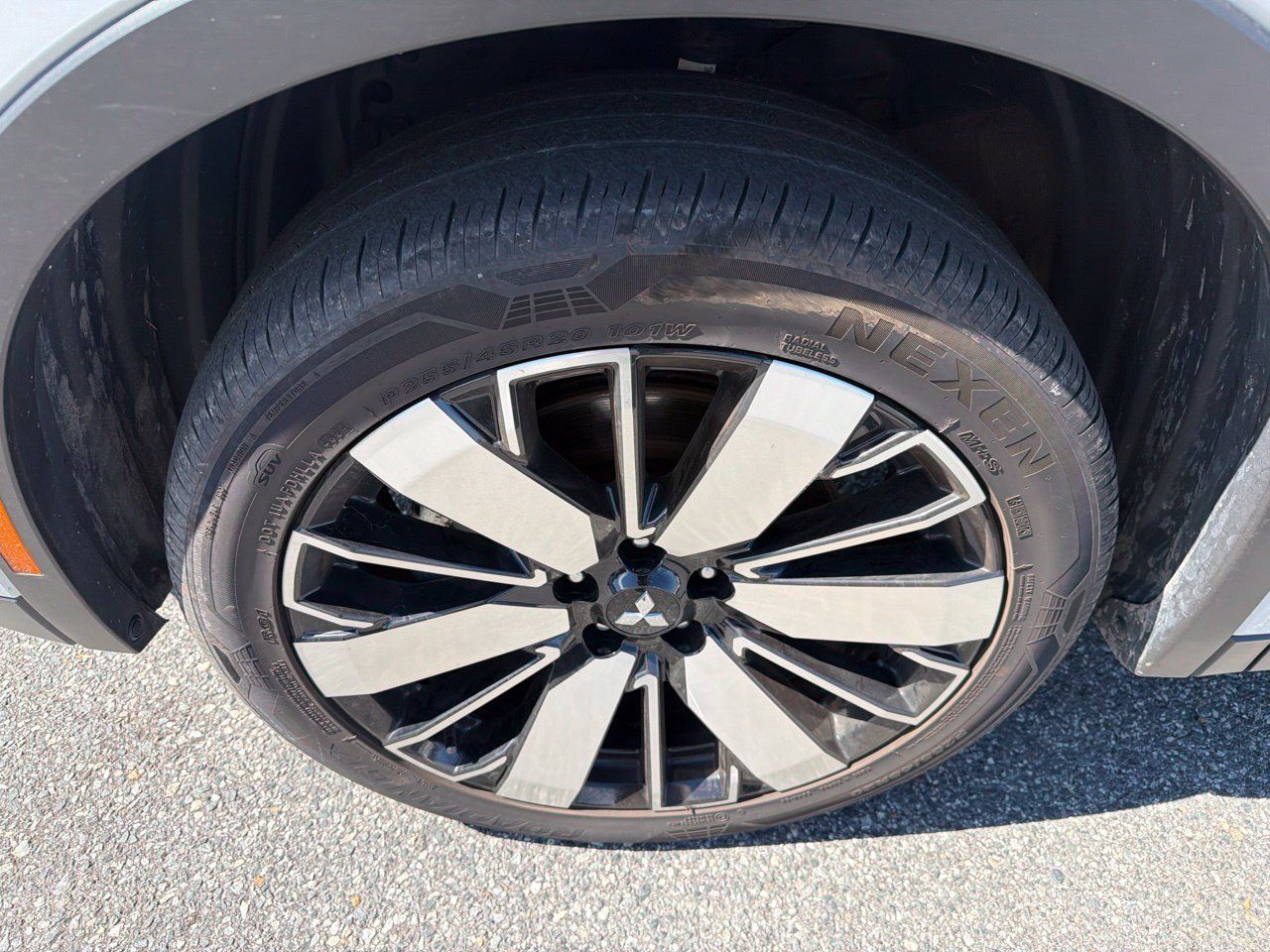 Used 2025 Mitsubishi Outlander SE AWD/4WD image 12
