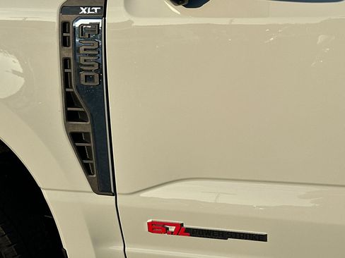 New 2026 Ford F250 XLT w/ XLT Premium Package image 24