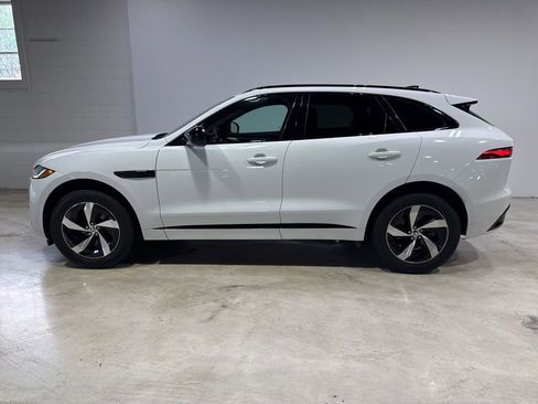 Used 2025 Jaguar F-PACE R-Dynamic S AWD/4WD image 4