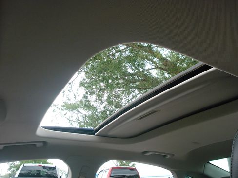Used 2013 Ford Fusion SE FWD image 16