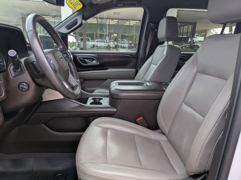 Used 2021 Chevrolet Suburban Z71 w/ Z71 Off-Road Package image 19