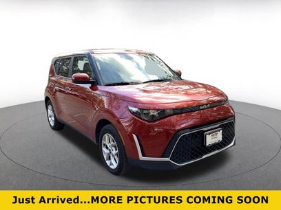 Used 2025 Kia Soul LX w/ LX Technology Package