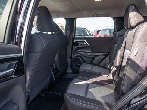 New 2024 Mitsubishi Outlander ES image 23