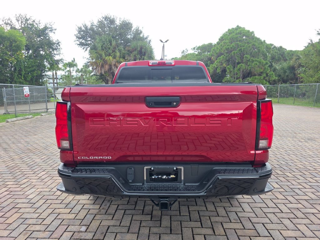 Used 2024 Chevrolet Colorado Z71 w/ Z71 Convenience Package 2 AWD/4WD image 10