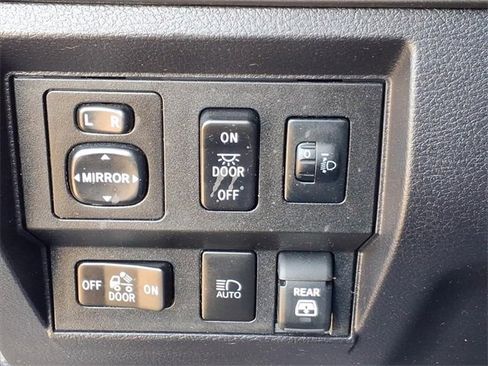 Used 2020 Toyota Tundra SR5 image 22