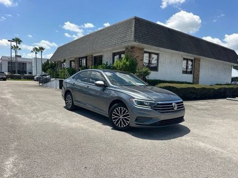 Used 2019 Volkswagen Jetta SEL FWD image 1