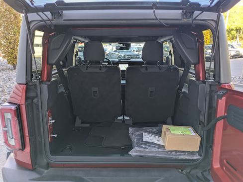 Used 2023 Ford Bronco Wildtrak image 27