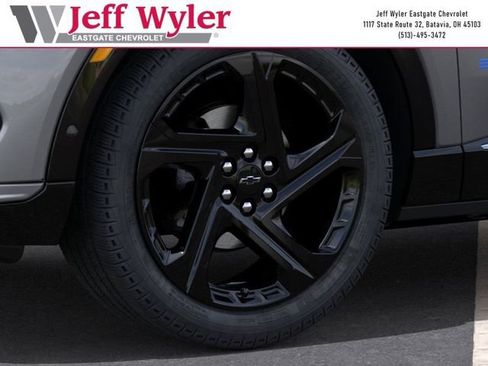 Used 2024 Chevrolet Equinox EV RS image 9