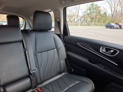 Used 2019 INFINITI QX60 Luxe w/ Essential Package image 14