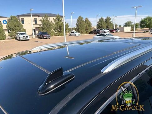 Used 2023 GMC Yukon Denali AWD/4WD image 7