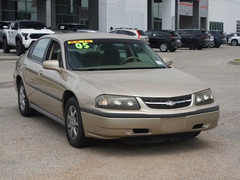 Used 2005 Chevrolet Impala w/ Preferred Equipment Group FWD image 16