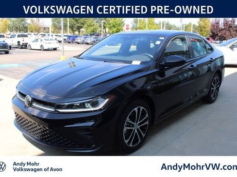 Used 2026 Volkswagen Jetta Sport FWD image 3
