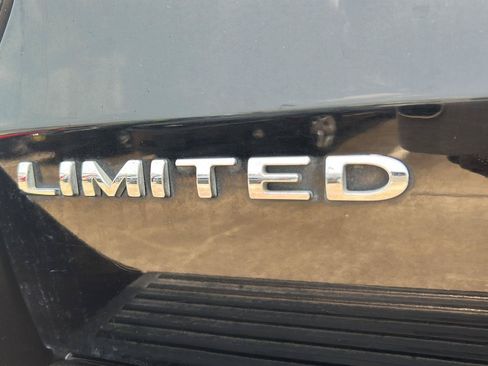 Used 2020 Ford Expedition Limited RWD image 34